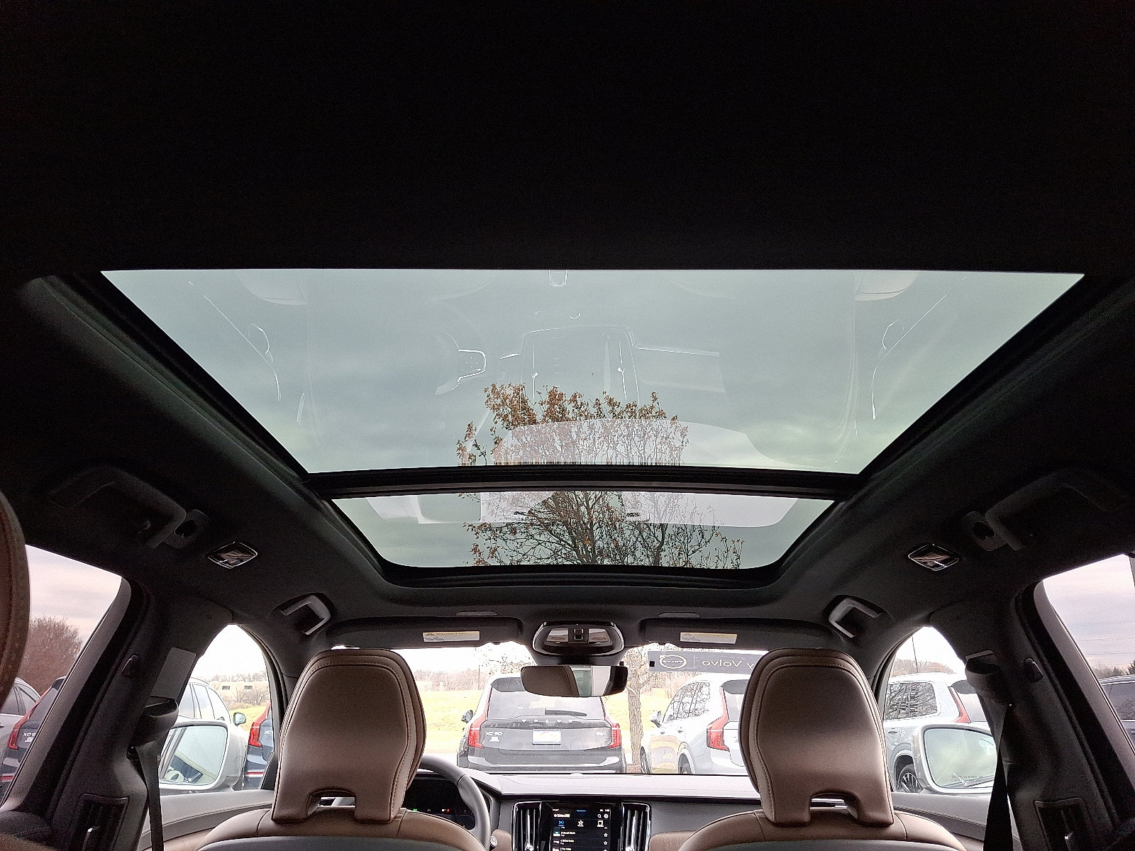 Used 2024 Volvo V90 B6 Cross Country Ultimate image 14