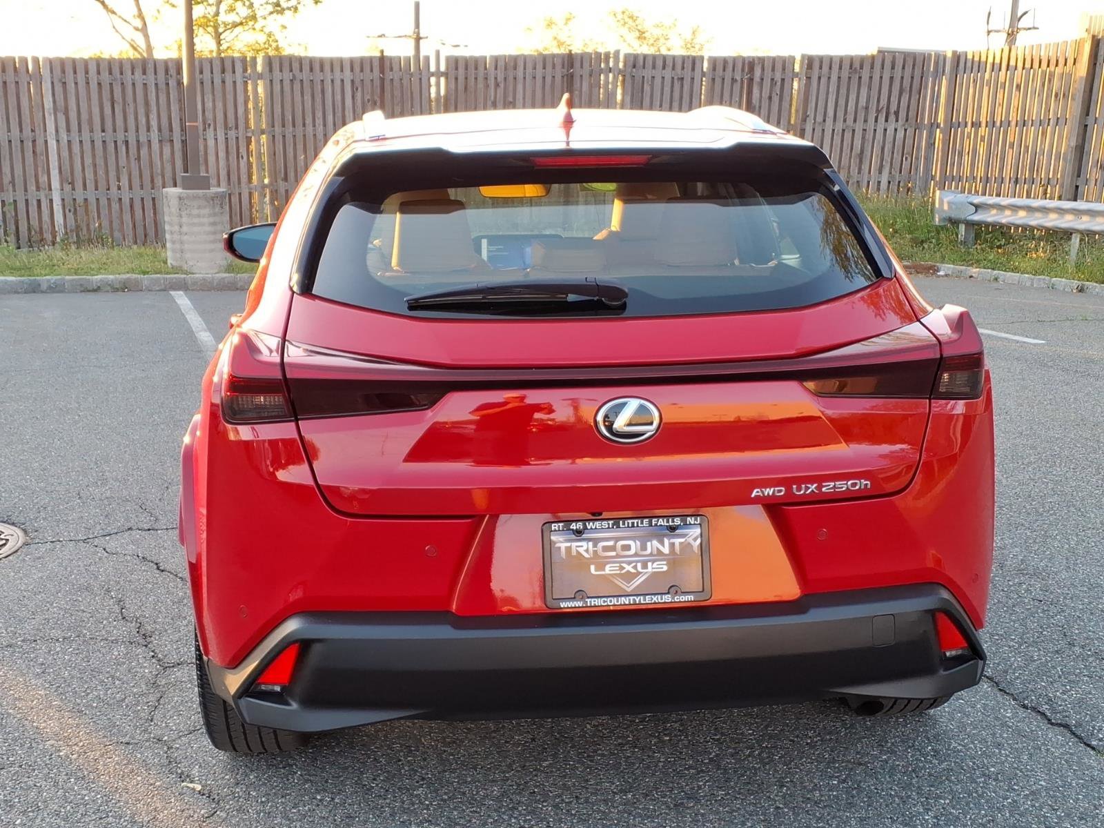 Used 2023 Lexus UX 250h AWD w/ Accessory Package (Z2) image 5