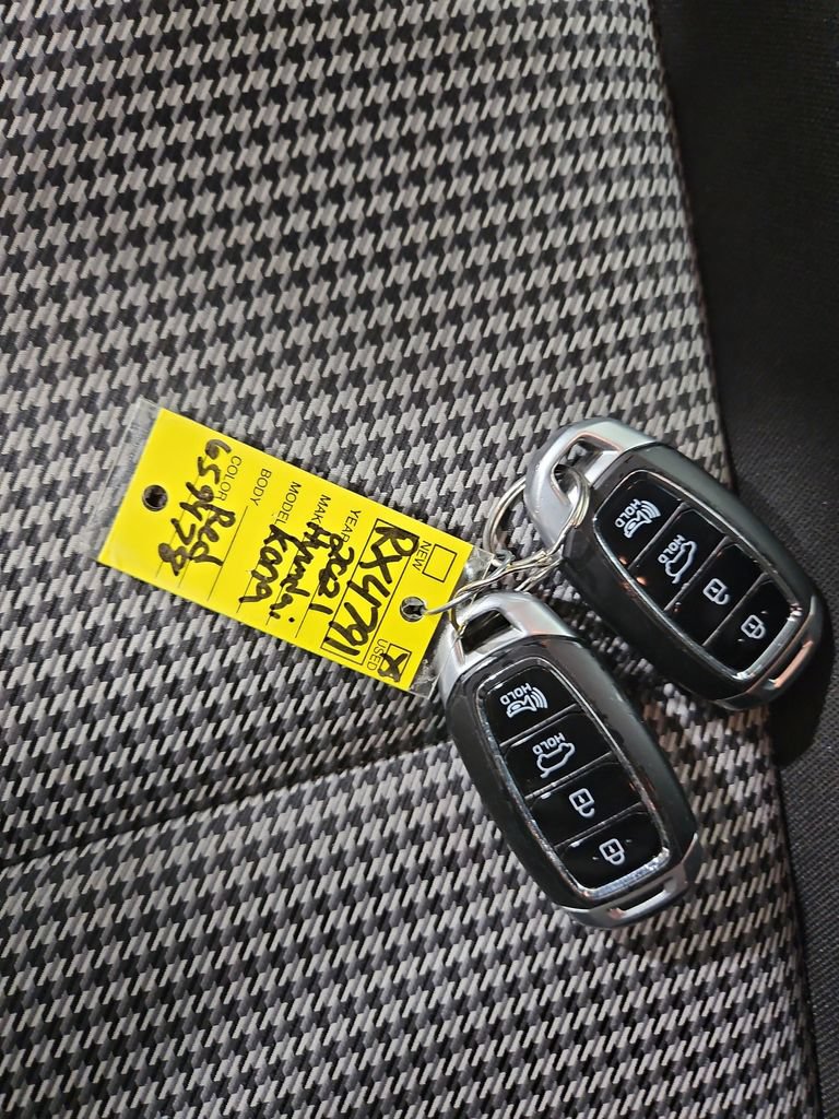 Used 2021 Hyundai Kona SEL w/ Cargo Package FWD image 28