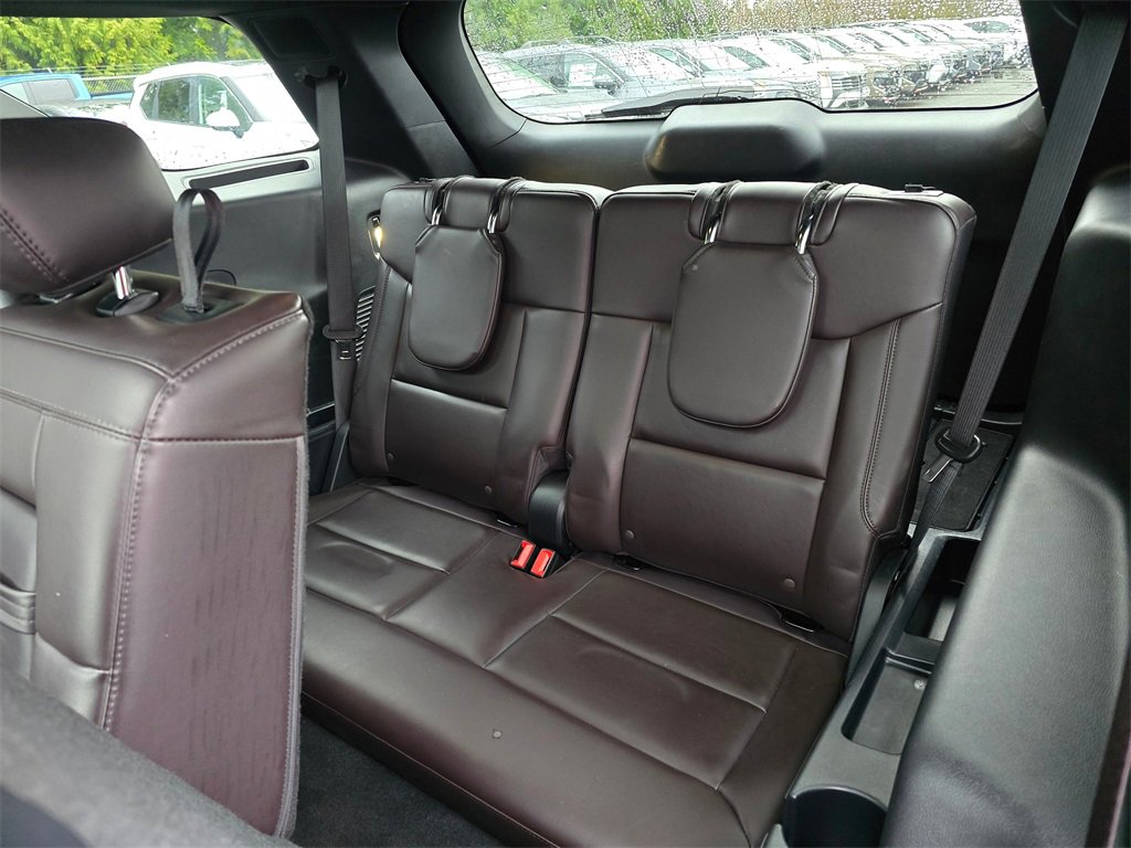 Used 2025 Ford Explorer Platinum image 18