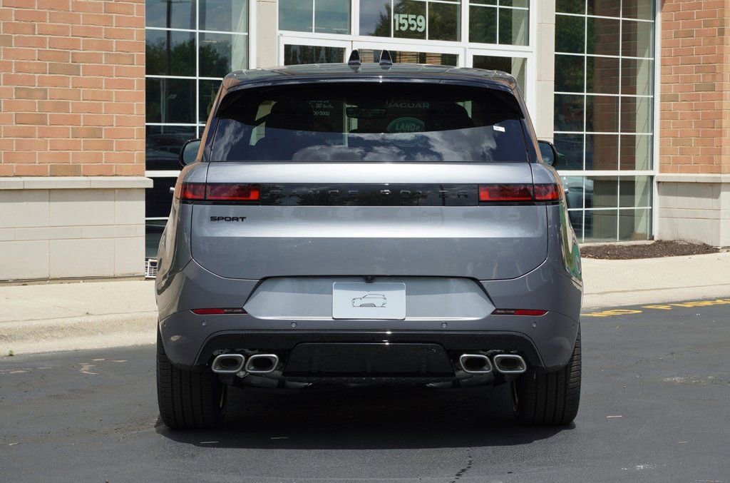 Used 2025 Land Rover Range Rover Sport Dynamic SE image 5