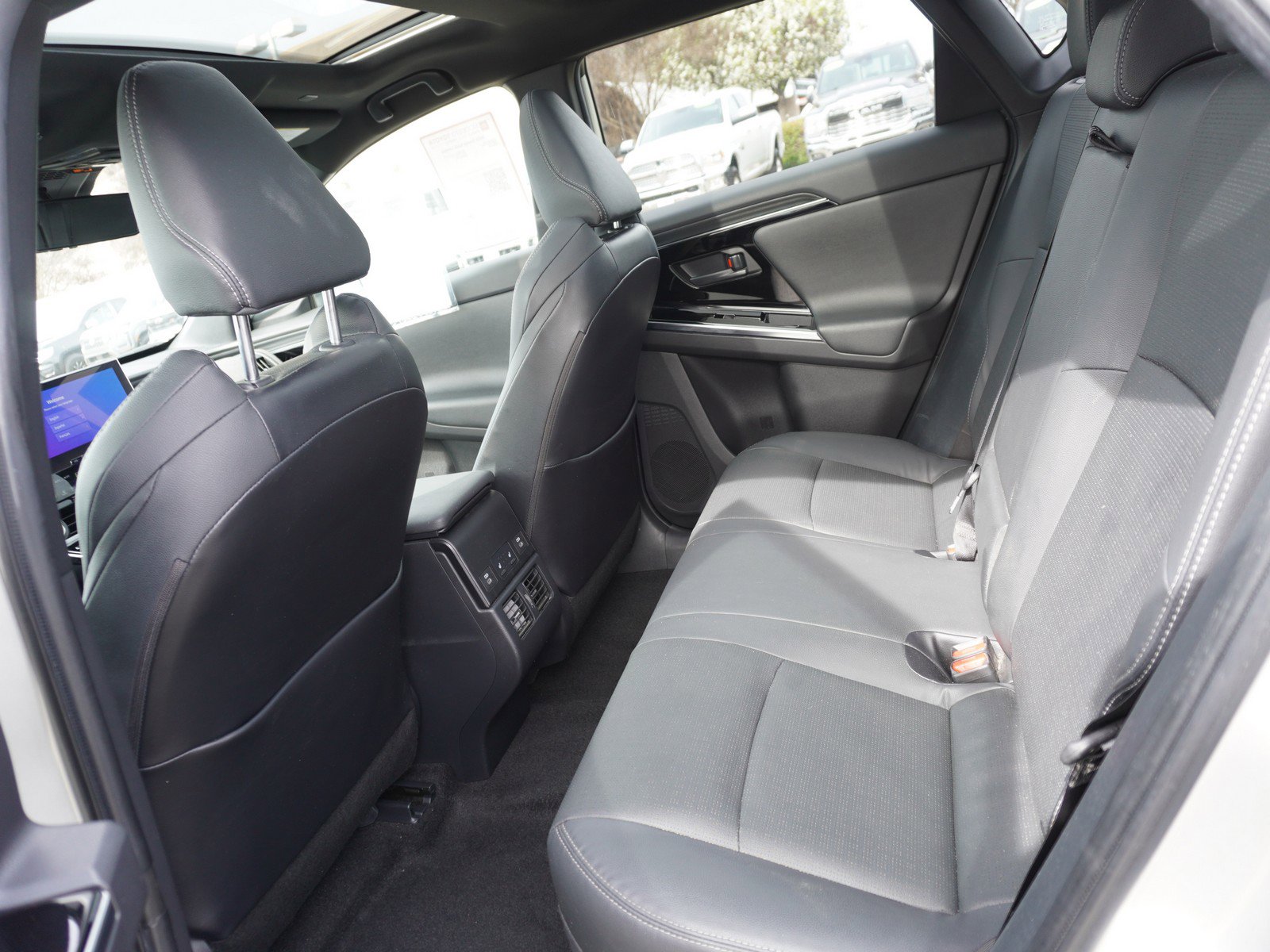 Used 2023 Toyota bZ4X Limited image 13