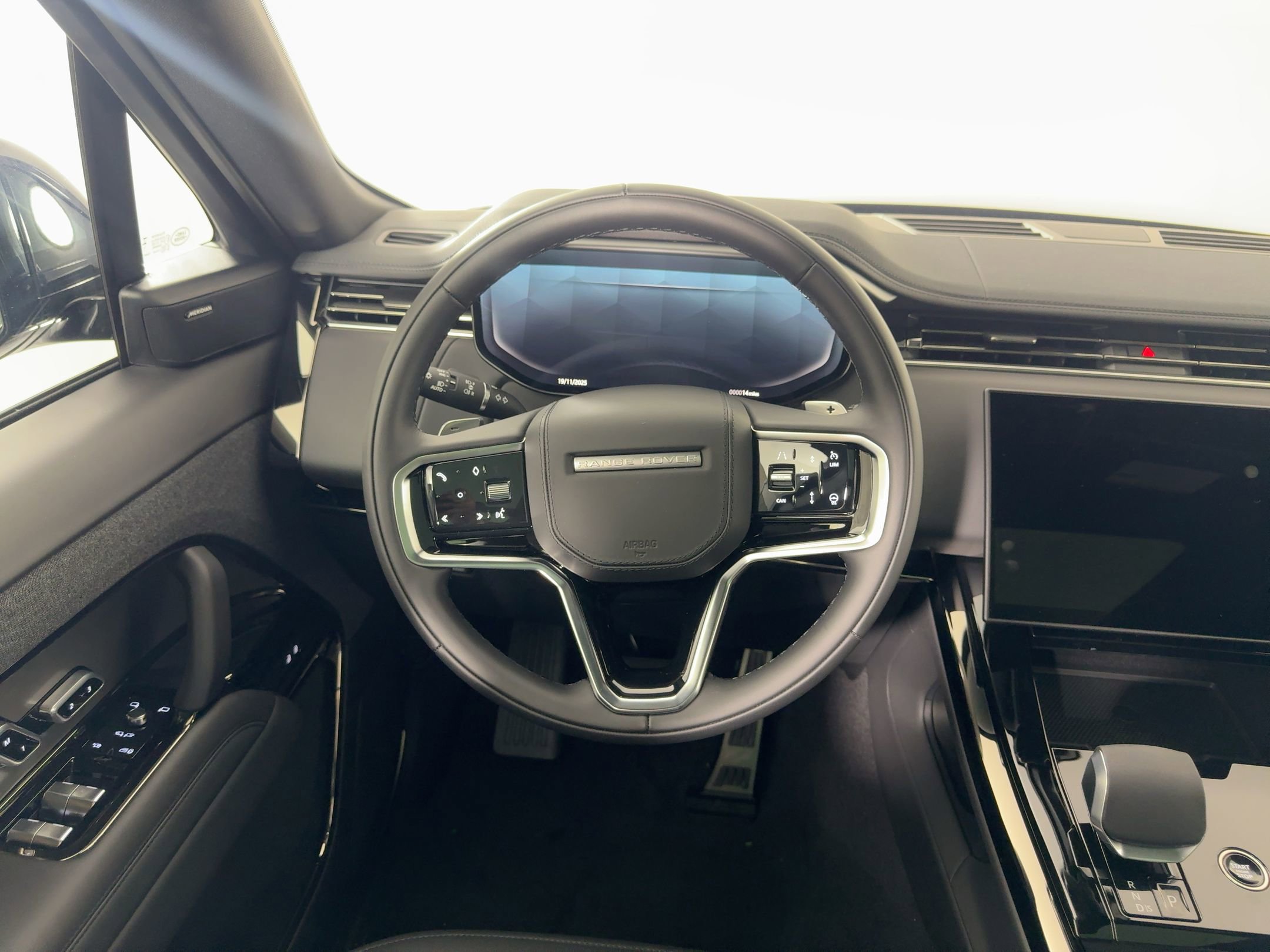 New 2025 Land Rover Range Rover Sport SE image 21