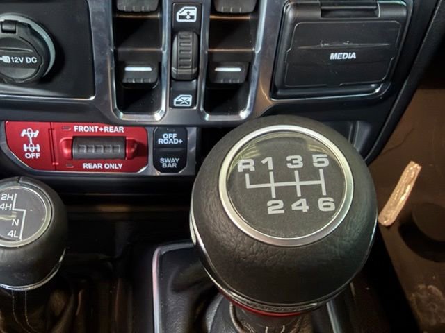 Used 2024 Jeep Wrangler Unlimited Rubicon AWD/4WD image 20