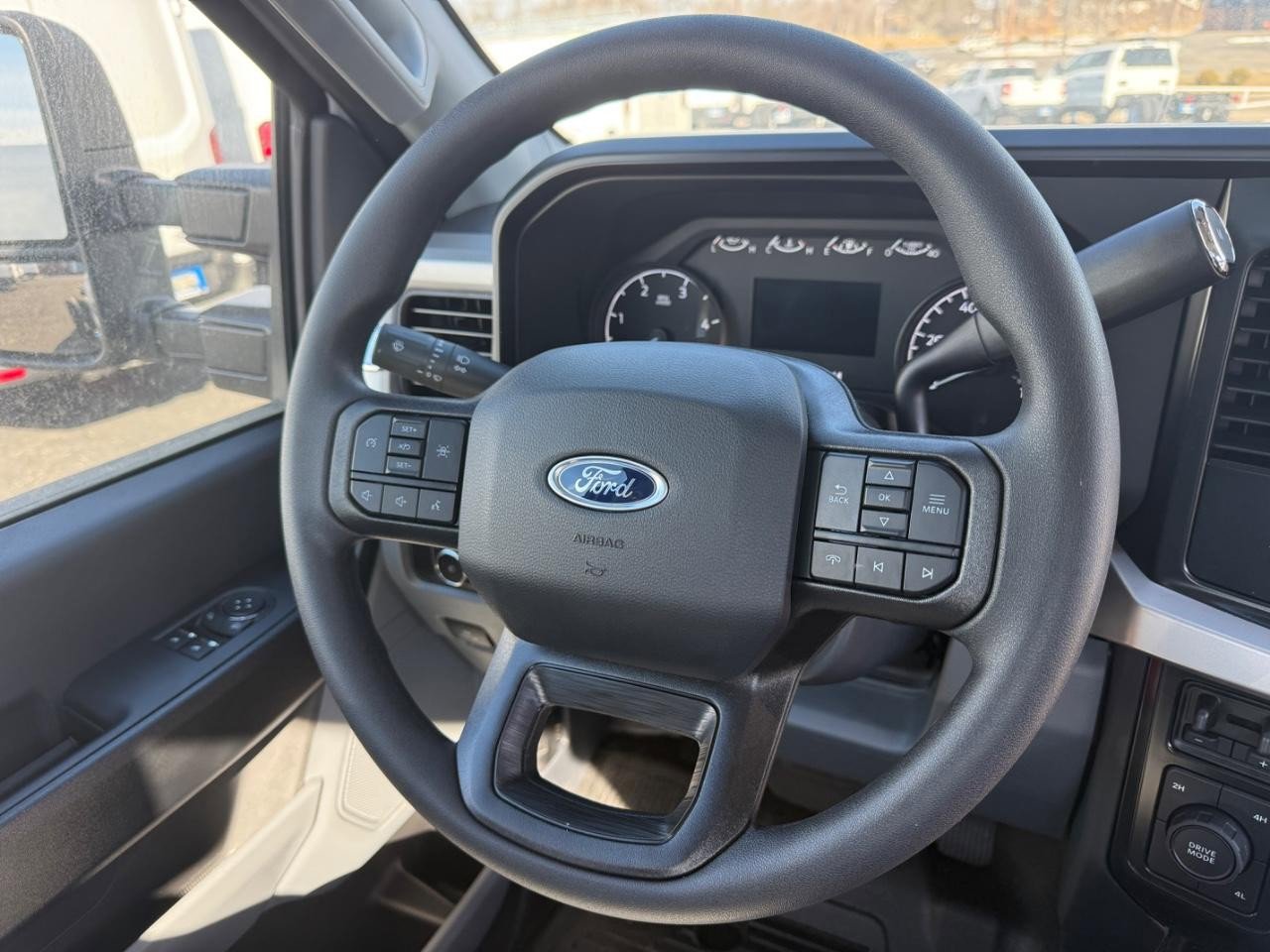 New 2025 Ford F550 4x4 Regular Cab Super Duty image 7