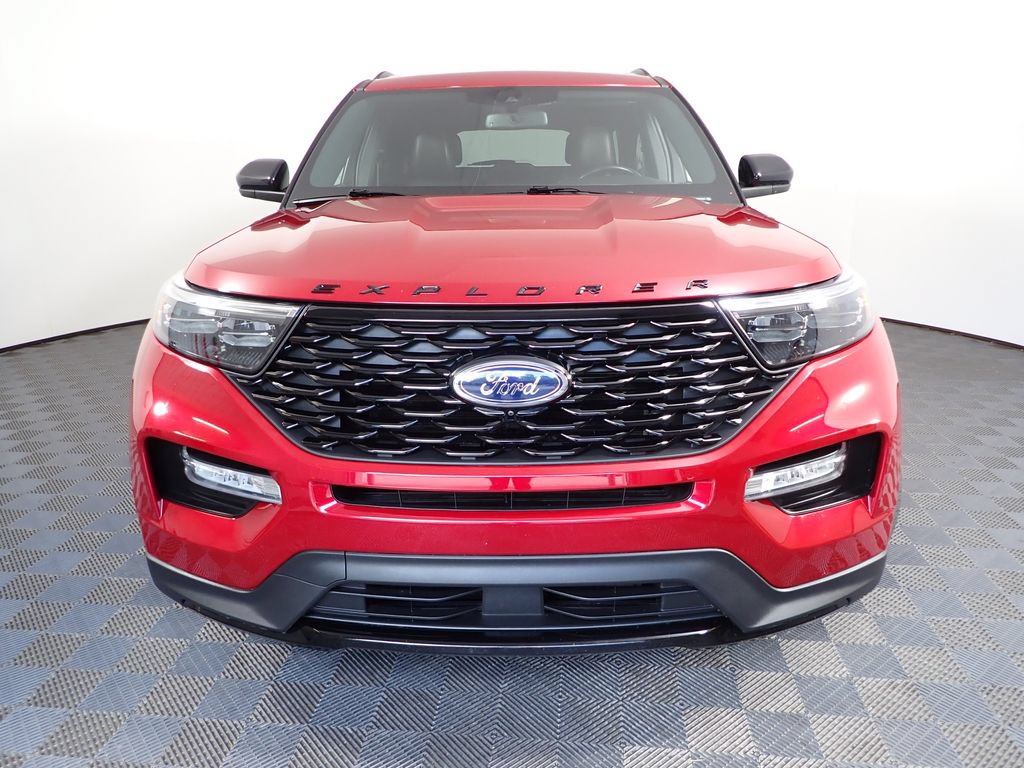 Used 2023 Ford Explorer ST-Line w/ Class IV Trailer Tow Package AWD/4WD image 12