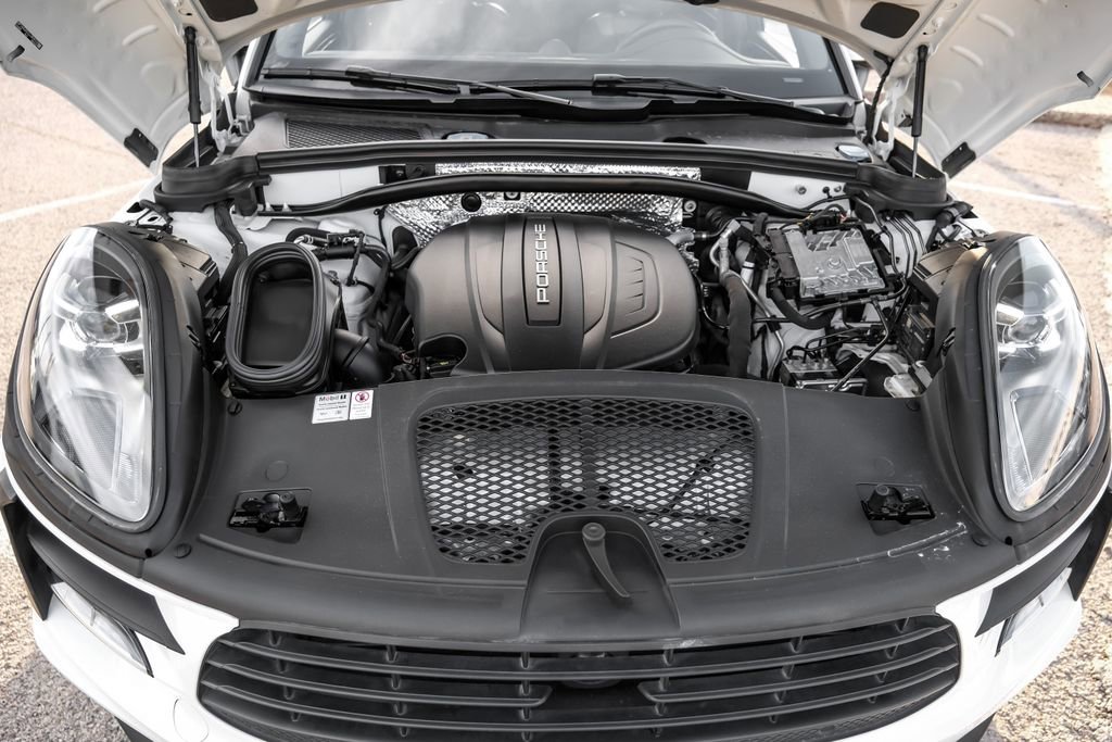 Used 2020 Porsche Macan AWD/4WD image 55