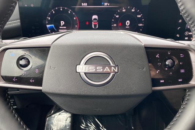 Used 2025 Nissan Murano SV AWD/4WD image 15