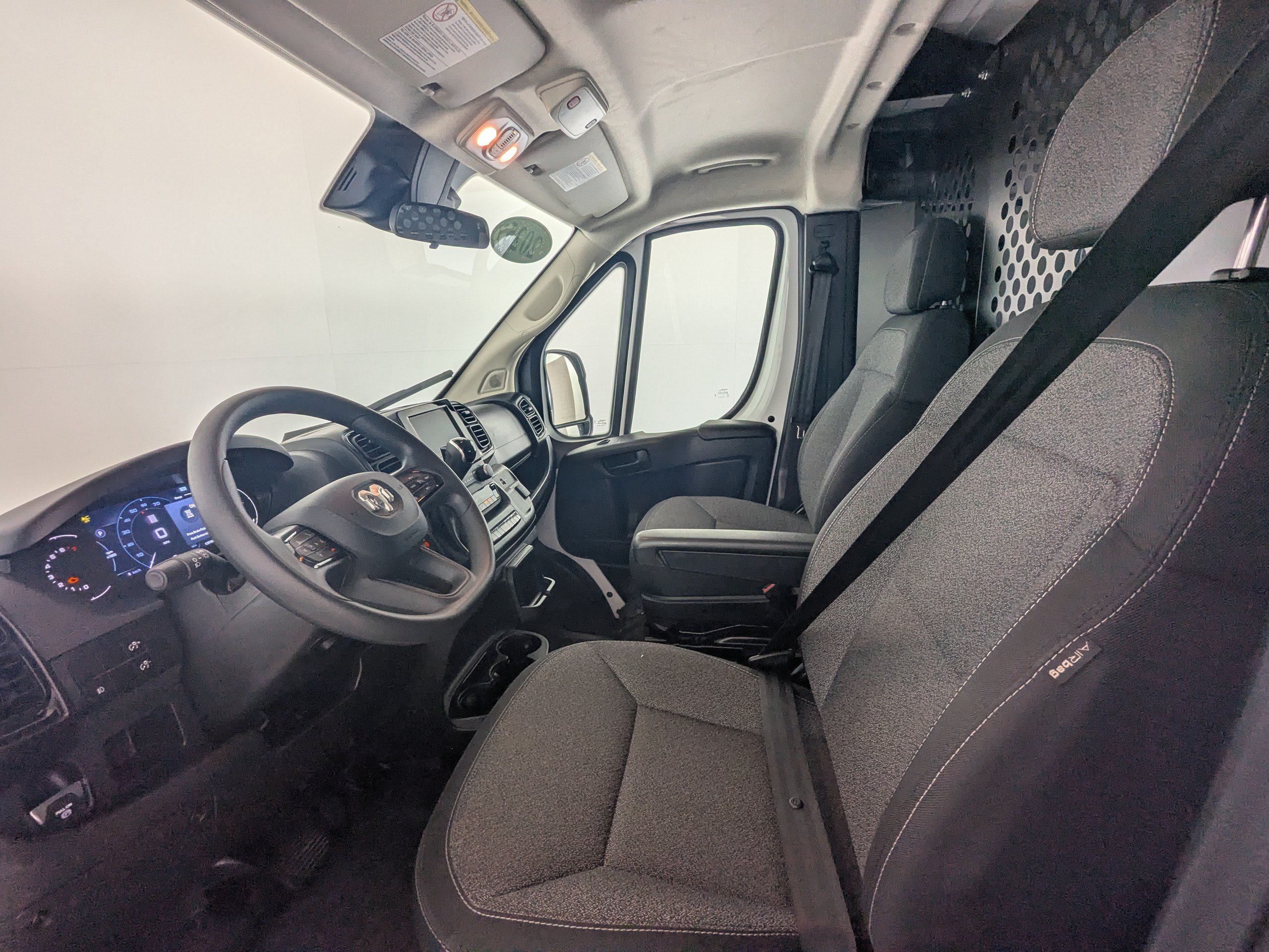 Used 2025 RAM ProMaster 2500 w/ U-Haul Equipment Group FWD image 28