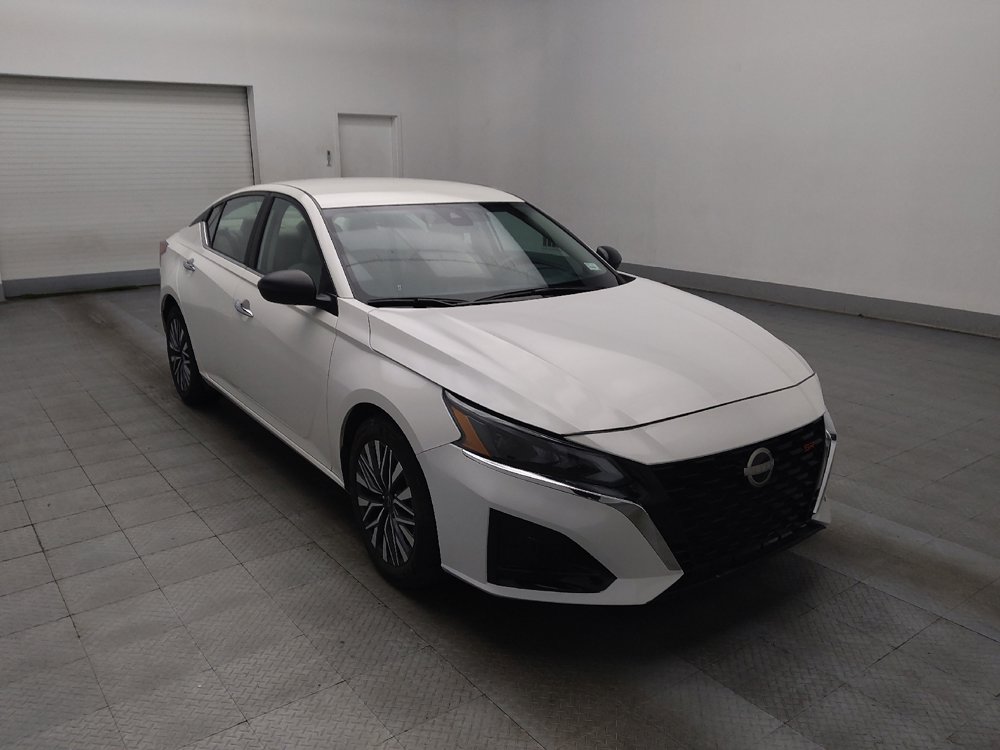 Used 2025 Nissan Altima 2.5 SV image 13