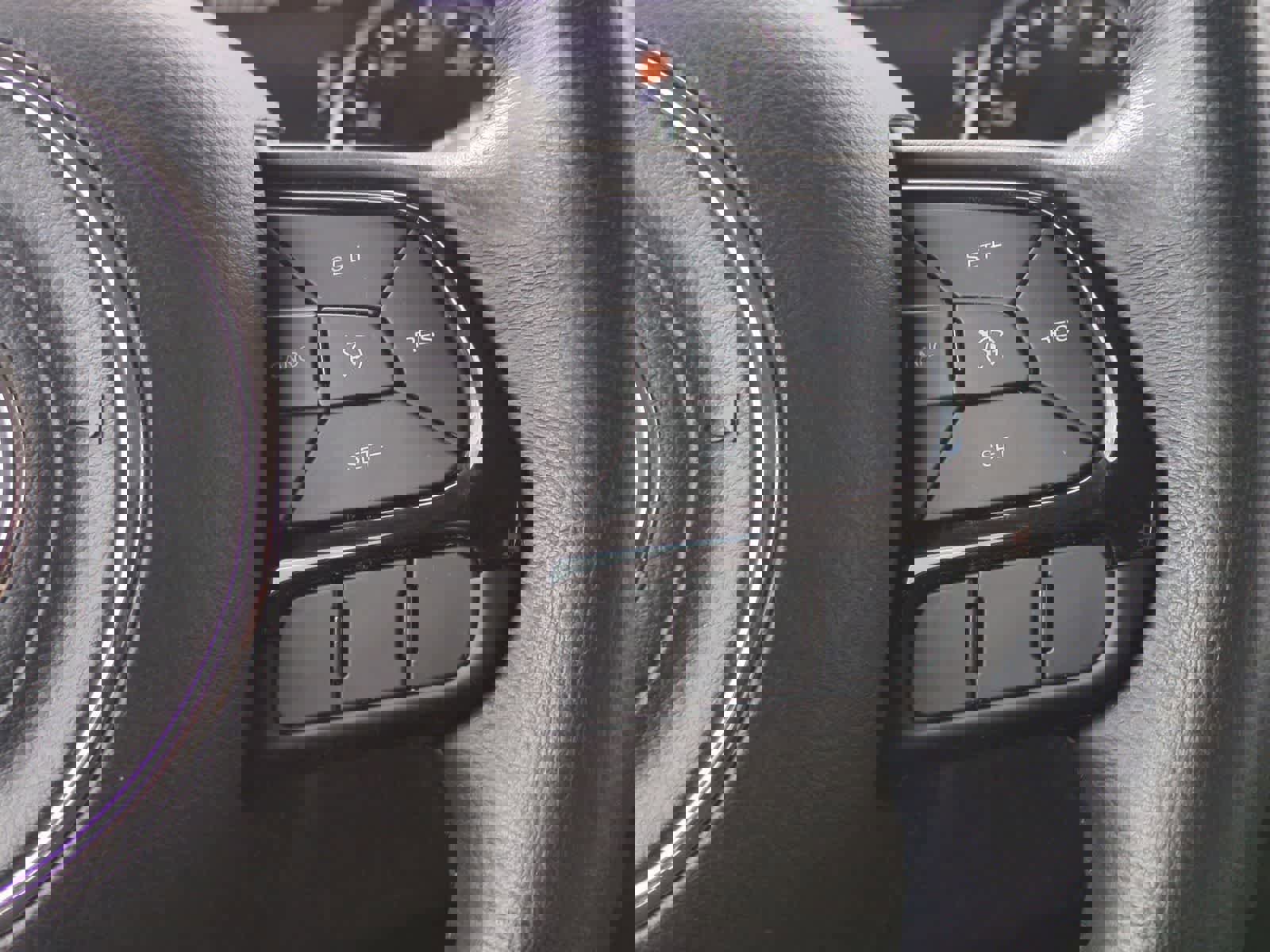 Used 2020 Jeep Renegade Altitude w/ UConnect 8.4 Nav Group image 25