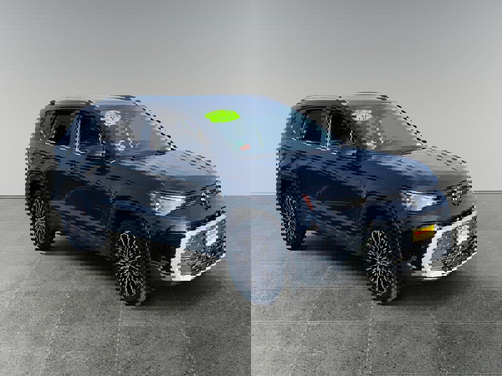 Used 2025 Volkswagen Taos SE image 7