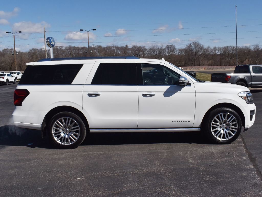 Used 2023 Ford Expedition Max Platinum image 16