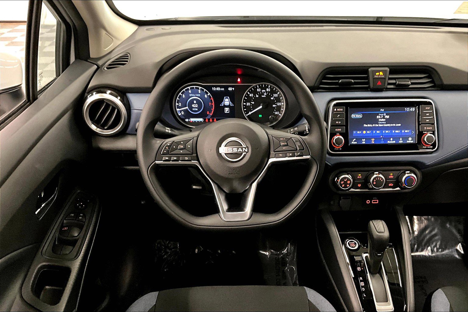 New 2025 Nissan Versa SV w/ Trunk Package FWD image 41
