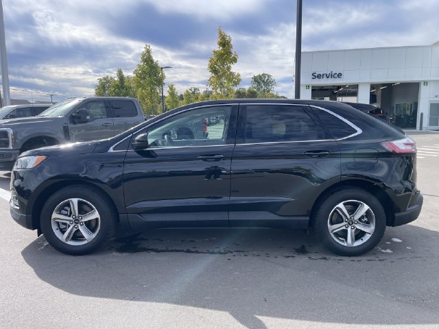 Certified 2024 Ford Edge SEL w/ Convenience Package AWD/4WD image 2
