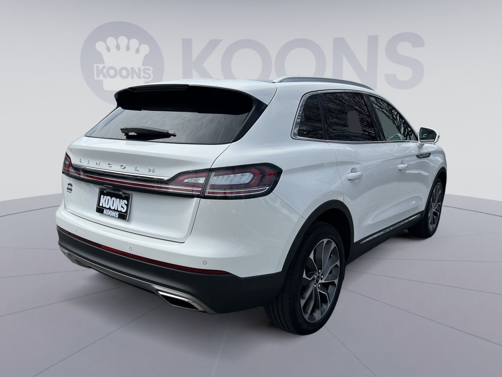 Used 2022 Lincoln Nautilus Reserve image 7