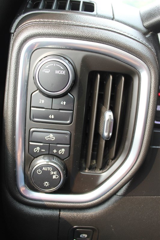 Used 2021 Chevrolet Silverado 2500 LT w/ Z71 Off-Road Package AWD/4WD image 27