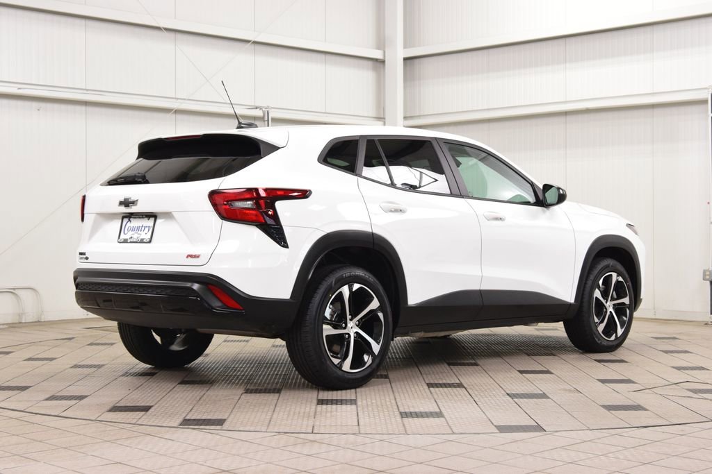 Used 2024 Chevrolet Trax RS FWD image 8