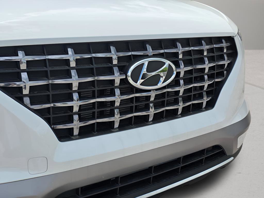 New 2026 Hyundai Venue SEL FWD image 9