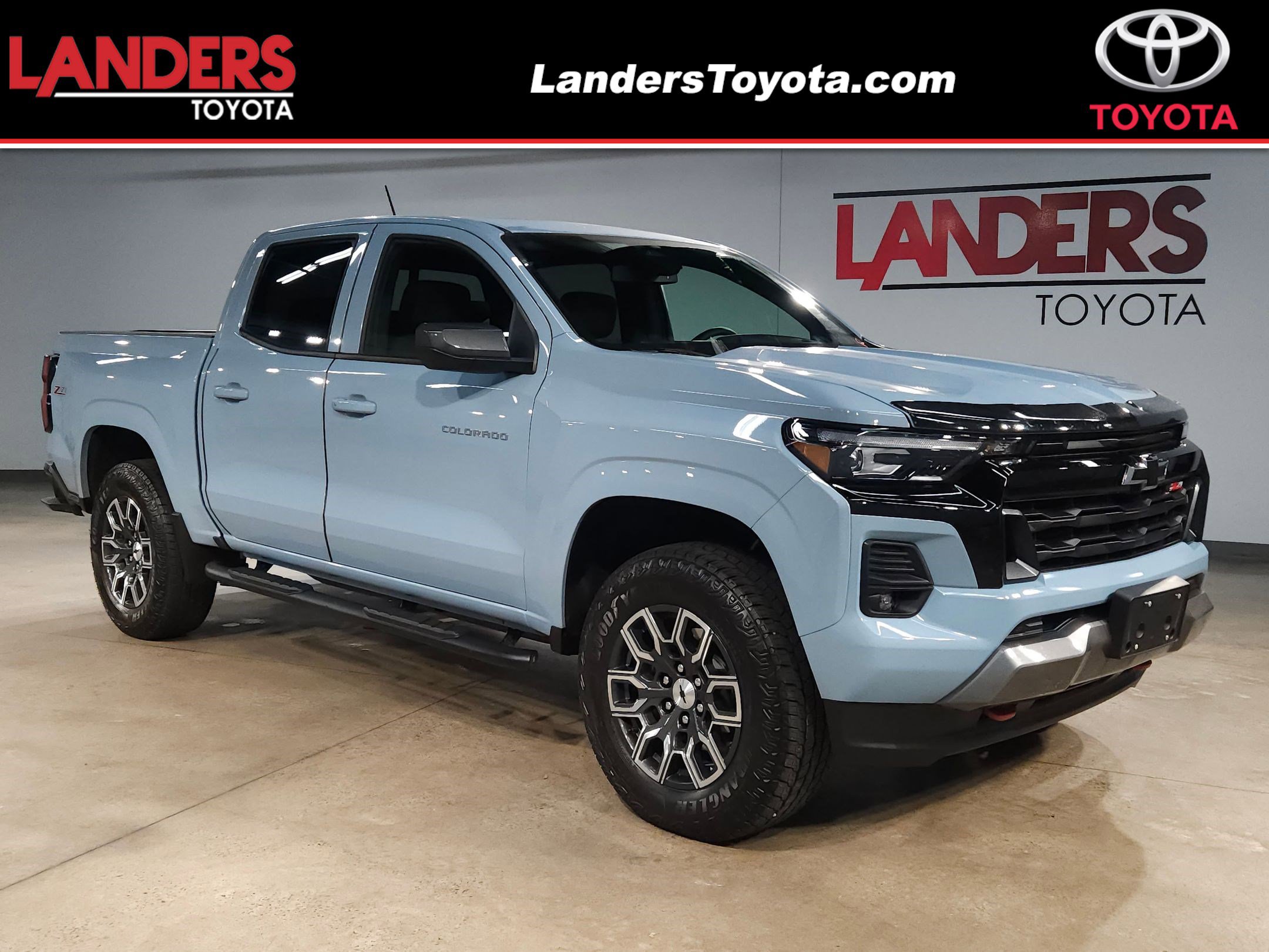 Used 2025 Chevrolet Colorado Z71 image 1
