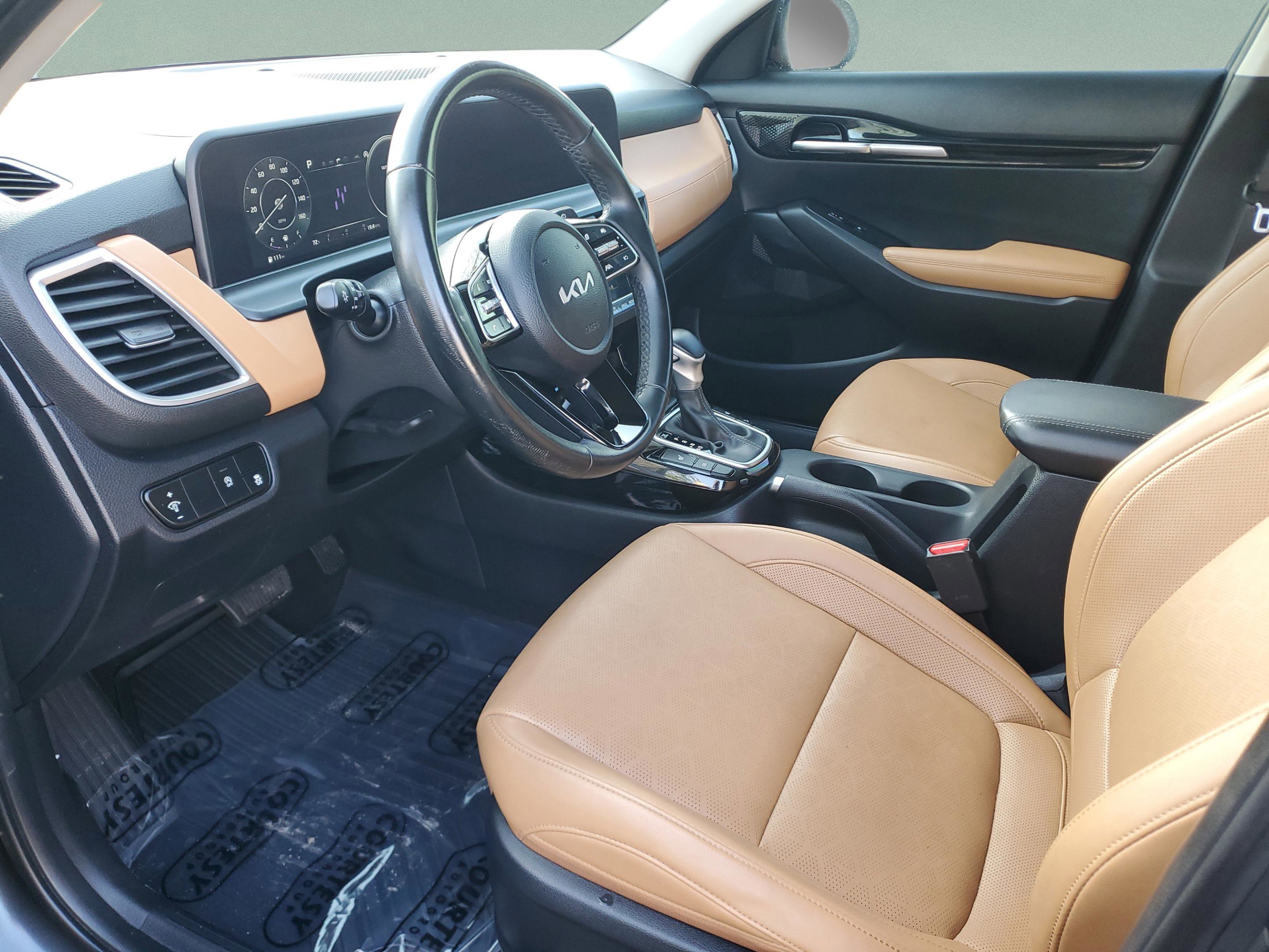 Certified 2024 Kia Seltos EX image 19