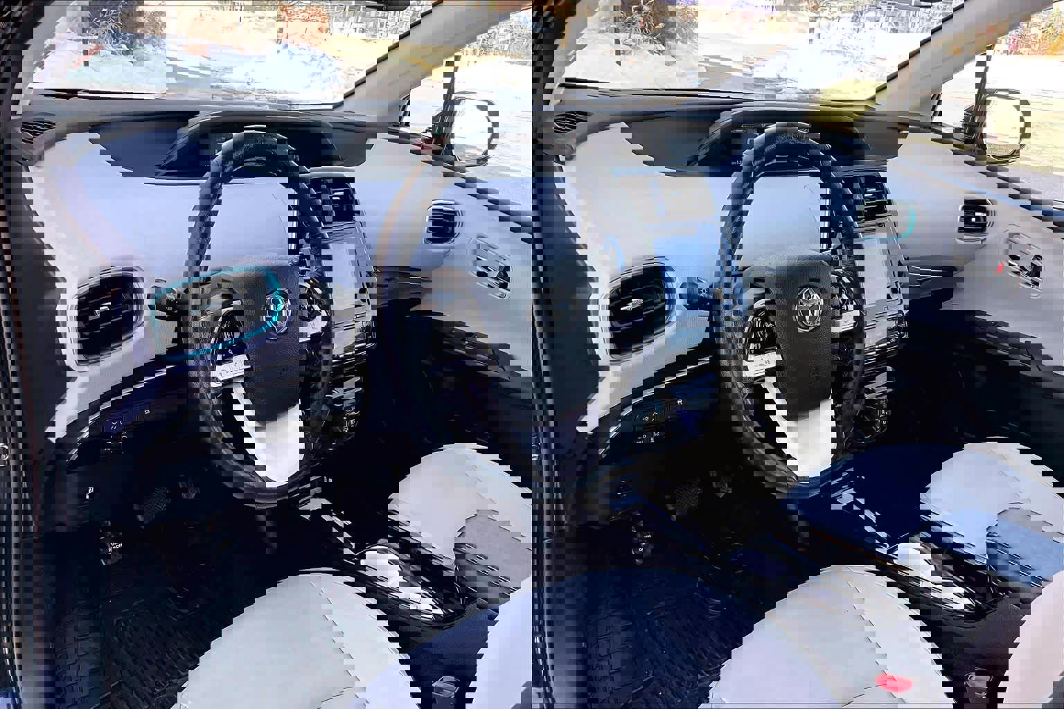 Used 2016 Toyota Prius Four image 19