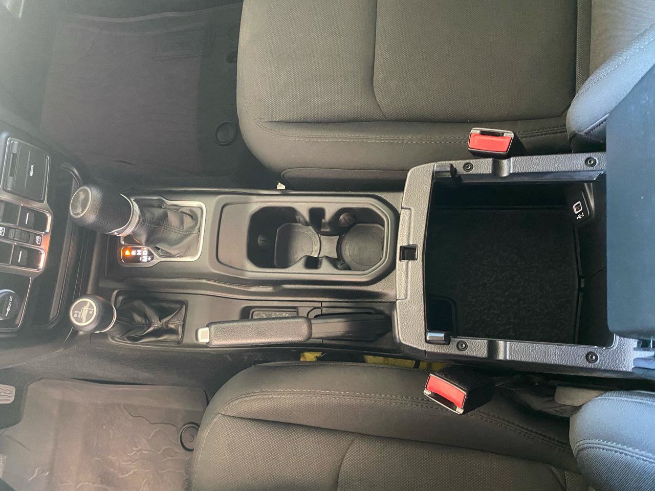 Used 2022 Jeep Wrangler Unlimited Sport AWD/4WD image 18