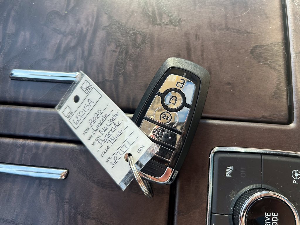 Used 2020 Lincoln Navigator Reserve w/ Luxury Package image 41