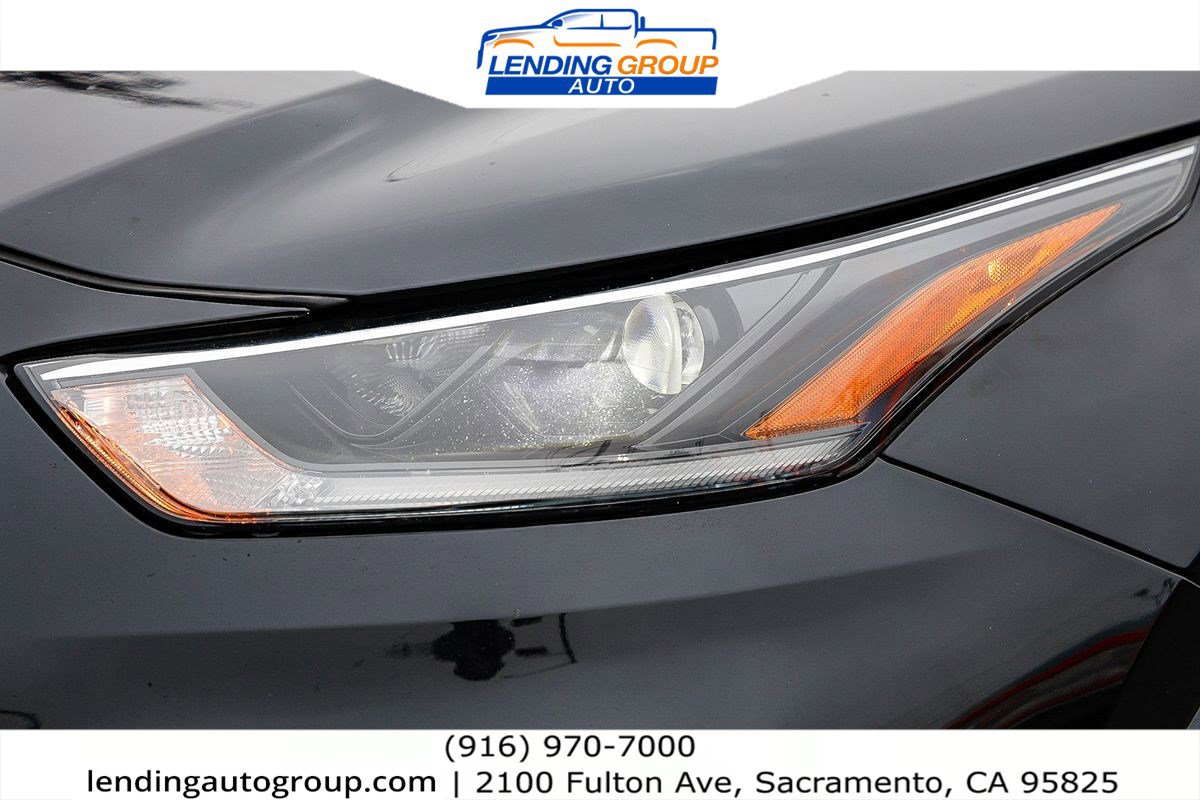 Used 2021 Toyota Highlander XLE image 7