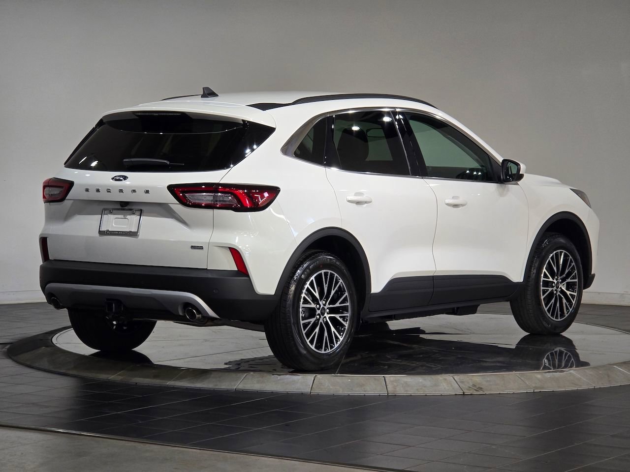 New 2026 Ford Escape SE w/ Class II Trailer Tow Package image 6