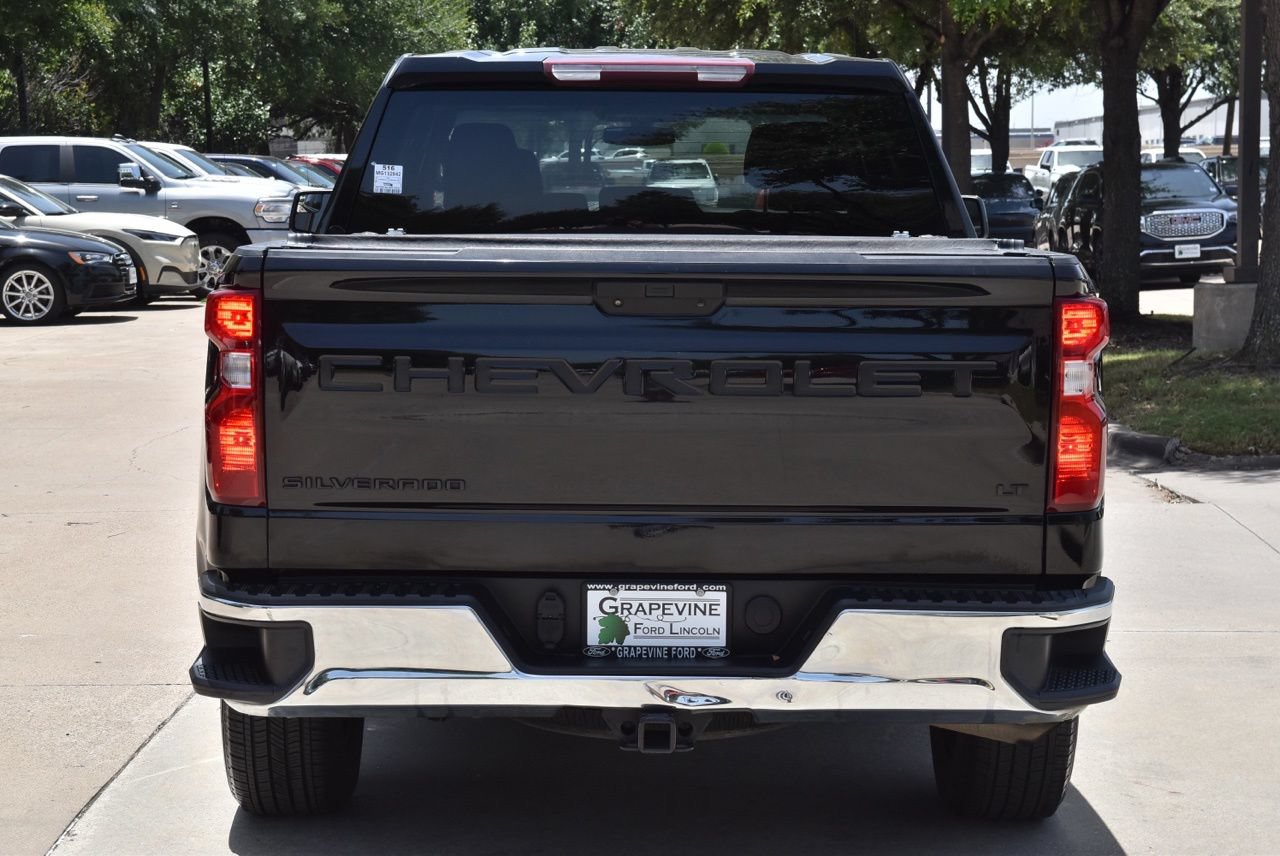 Used 2021 Chevrolet Silverado 1500 LT w/ LPO, Dark Essentials Package RWD image 9