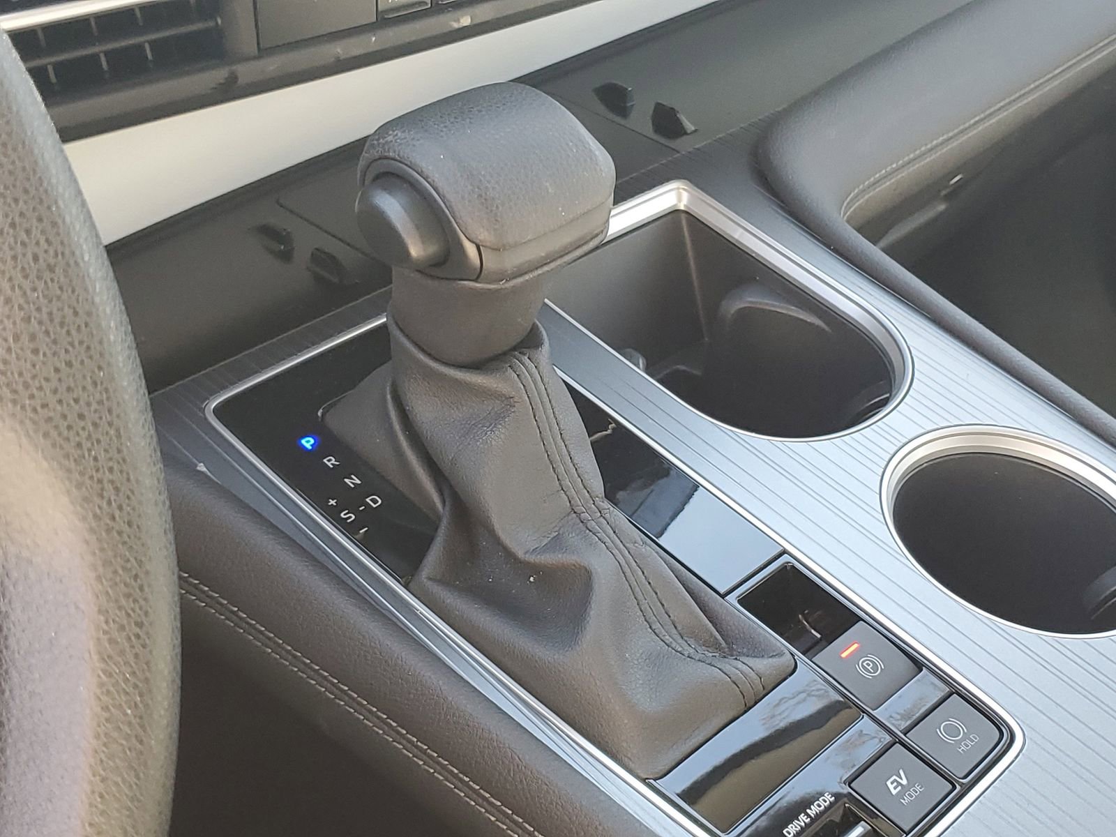 Certified 2025 Toyota Sienna LE image 31