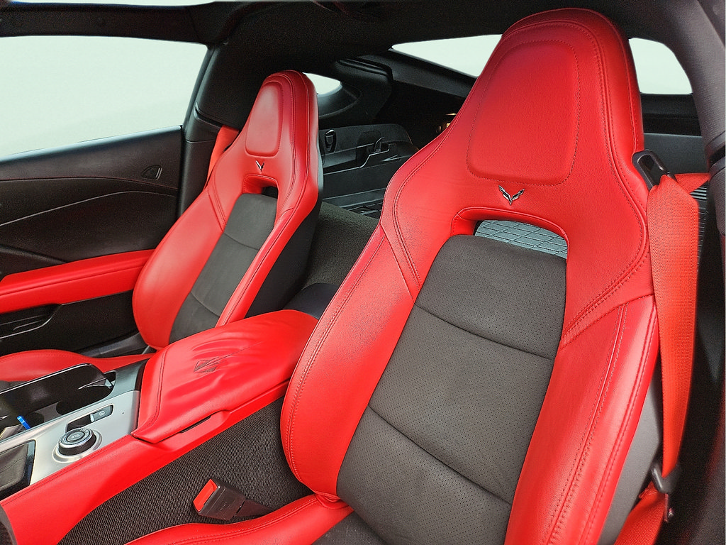 Used 2017 Chevrolet Corvette Stingray Coupe RWD image 10
