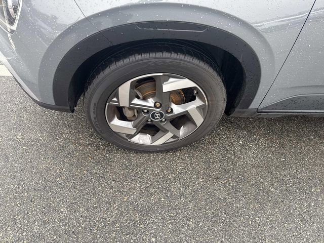 Certified 2021 Hyundai Venue SEL w/ Premium Package image 12