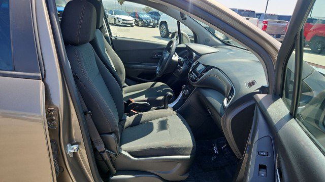 Used 2021 Chevrolet Trax LS AWD/4WD image 26