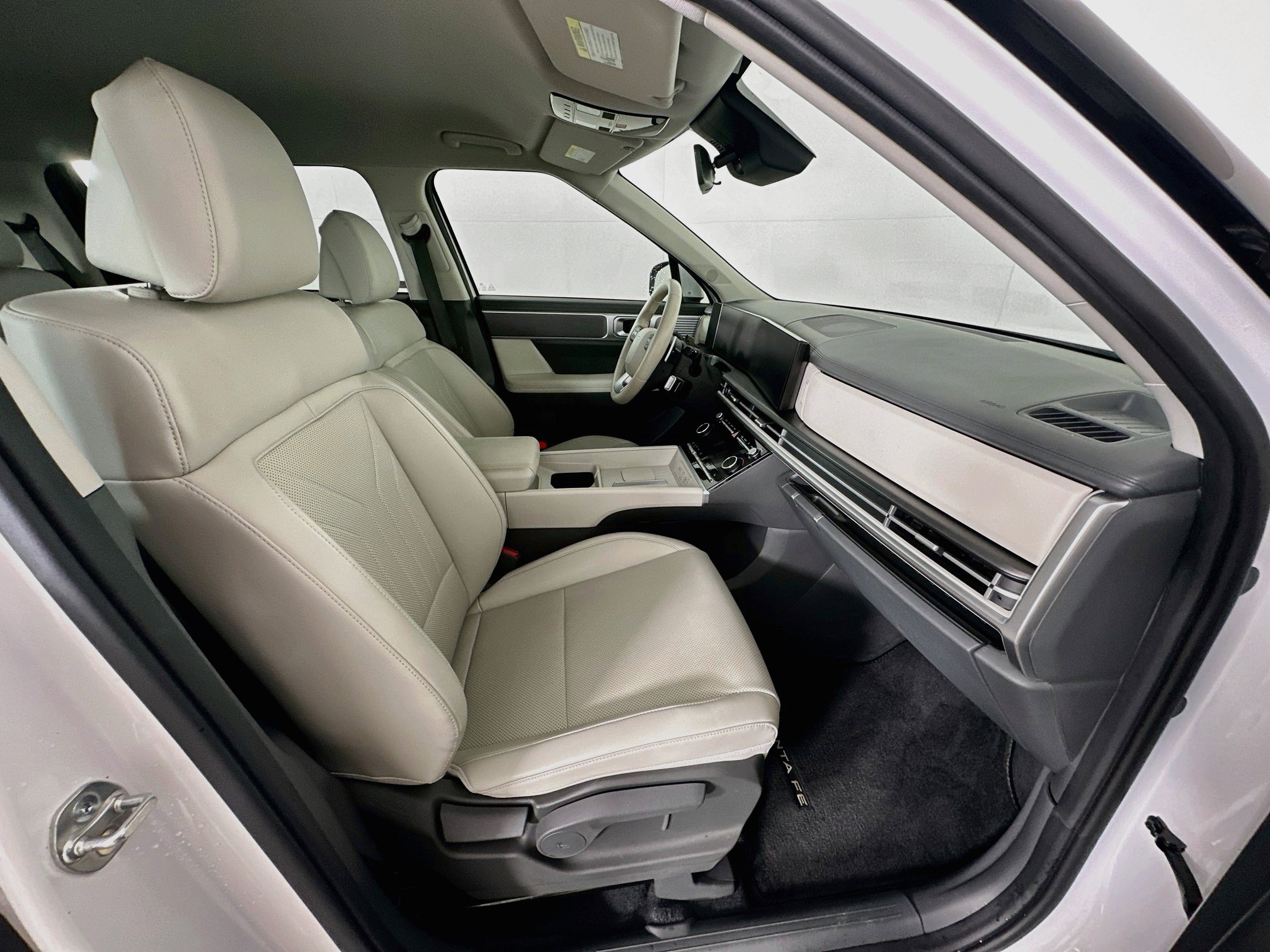 Used 2024 Hyundai Santa Fe SEL AWD/4WD image 31