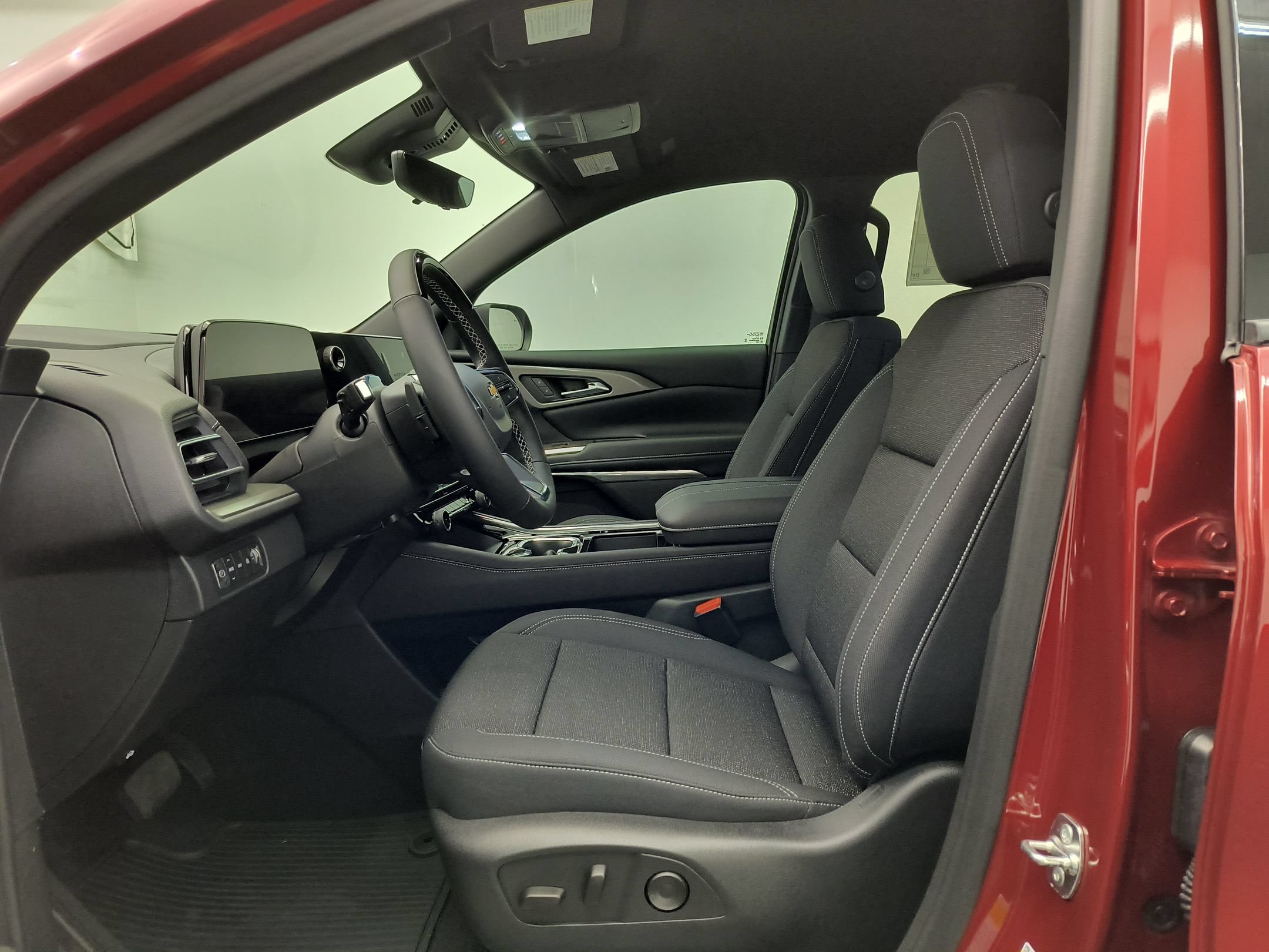 New 2026 Chevrolet Traverse LT w/ Enhanced Driving Package AWD/4WD image 5