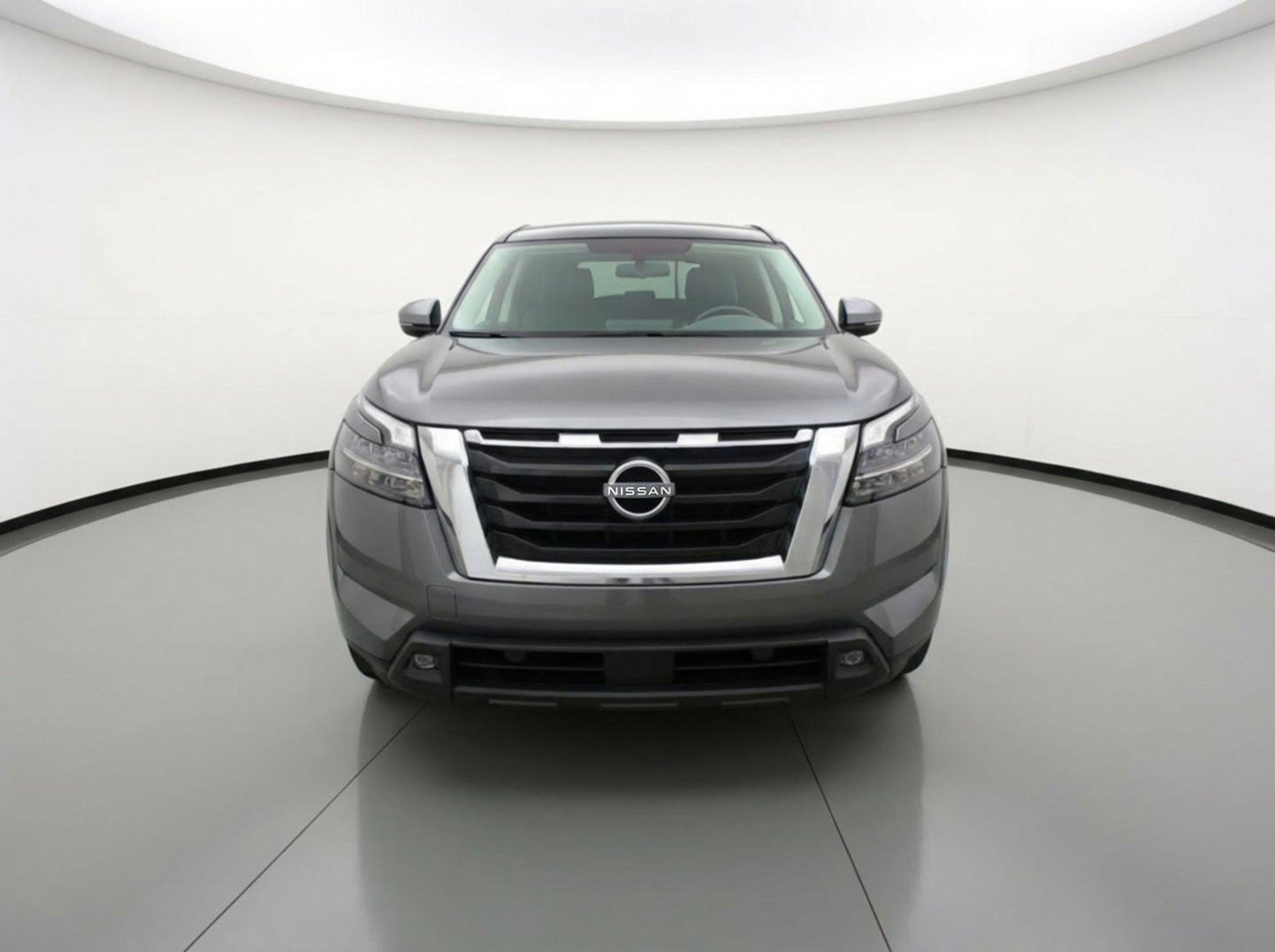 Used 2025 Nissan Pathfinder SV FWD image 2