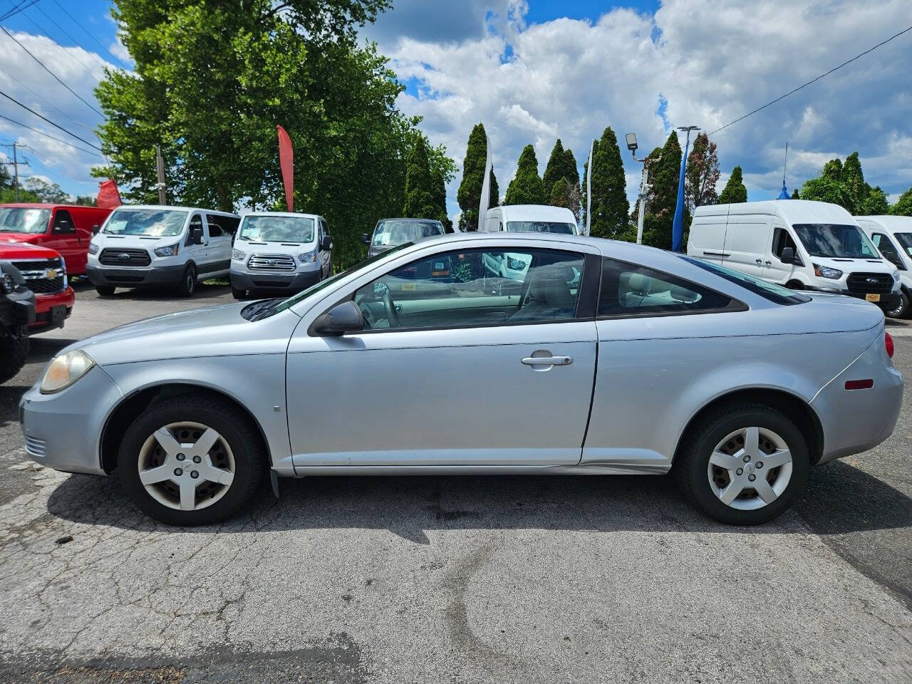 Used 2007 Chevrolet Cobalt LS w/ Enhanced Safety Package FWD image 2