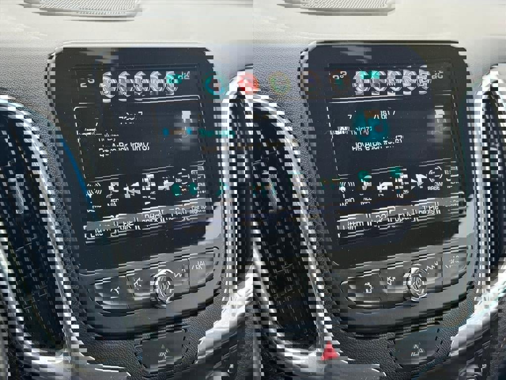 Used 2018 Chevrolet Equinox Premier image 15