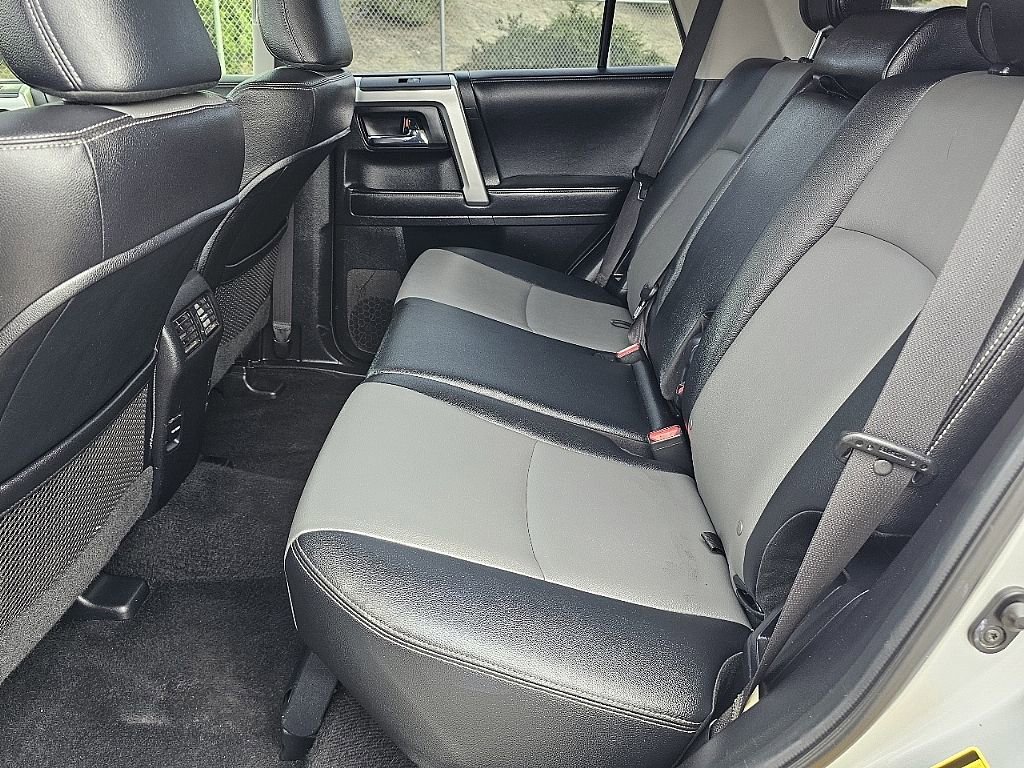 Used 2016 Toyota 4Runner SR5 Premium image 20