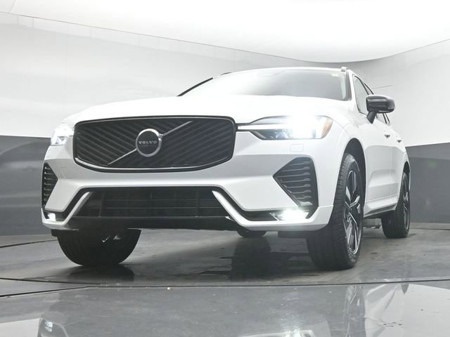 New 2026 Volvo XC60 B5 Core w/ Climate Package image 38
