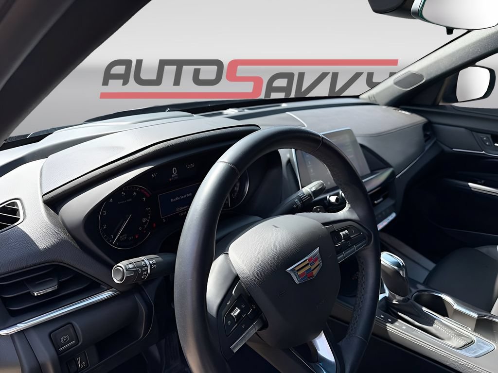 Used 2025 Cadillac CT4 Luxury RWD image 9