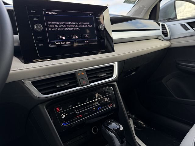 New 2026 Volkswagen Taos SE image 13