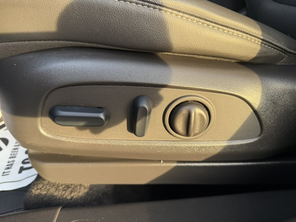 Certified 2023 Buick Encore GX Preferred w/ Cold Weather Comfort Package FWD image 30