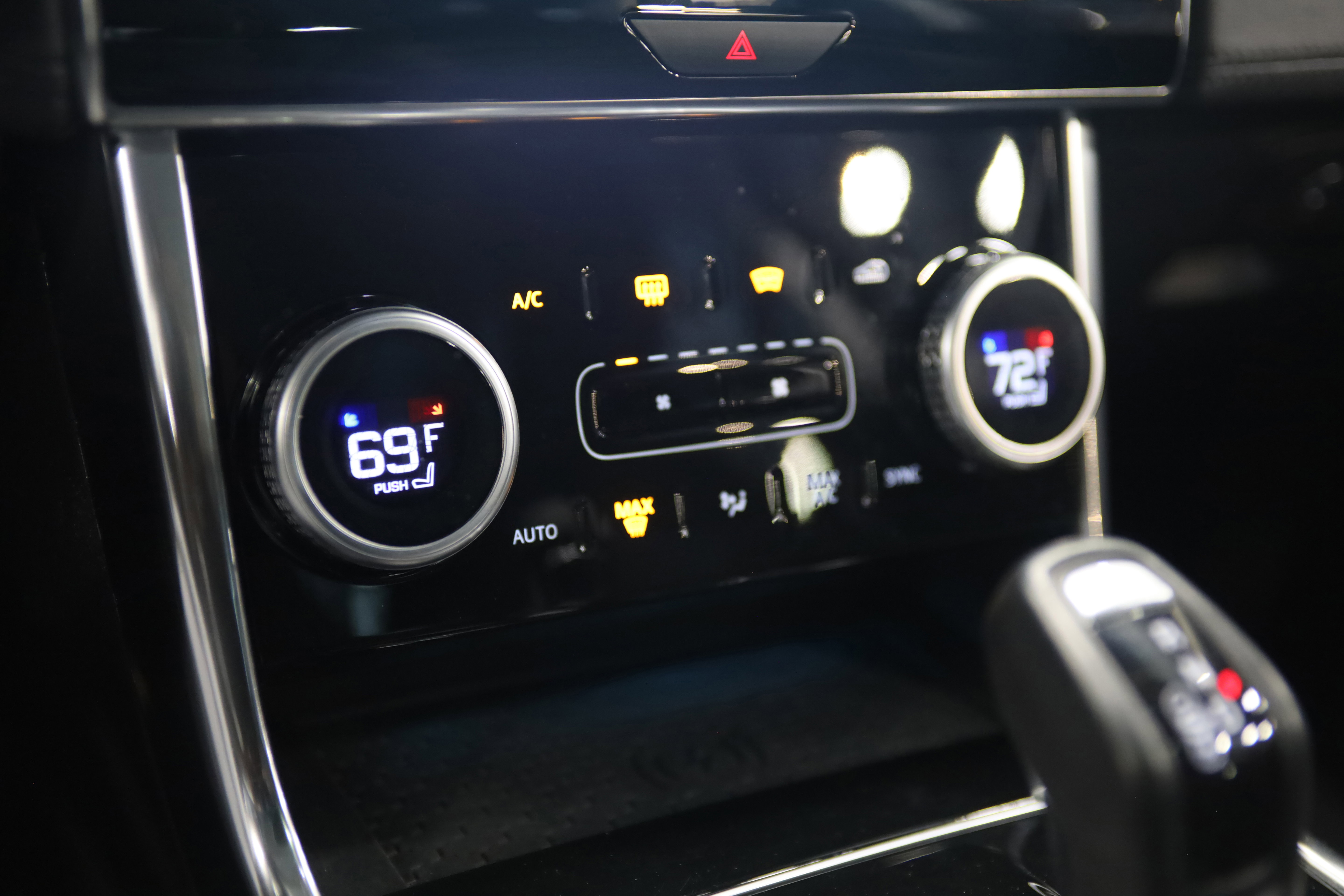 Used 2020 Jaguar XE S image 26