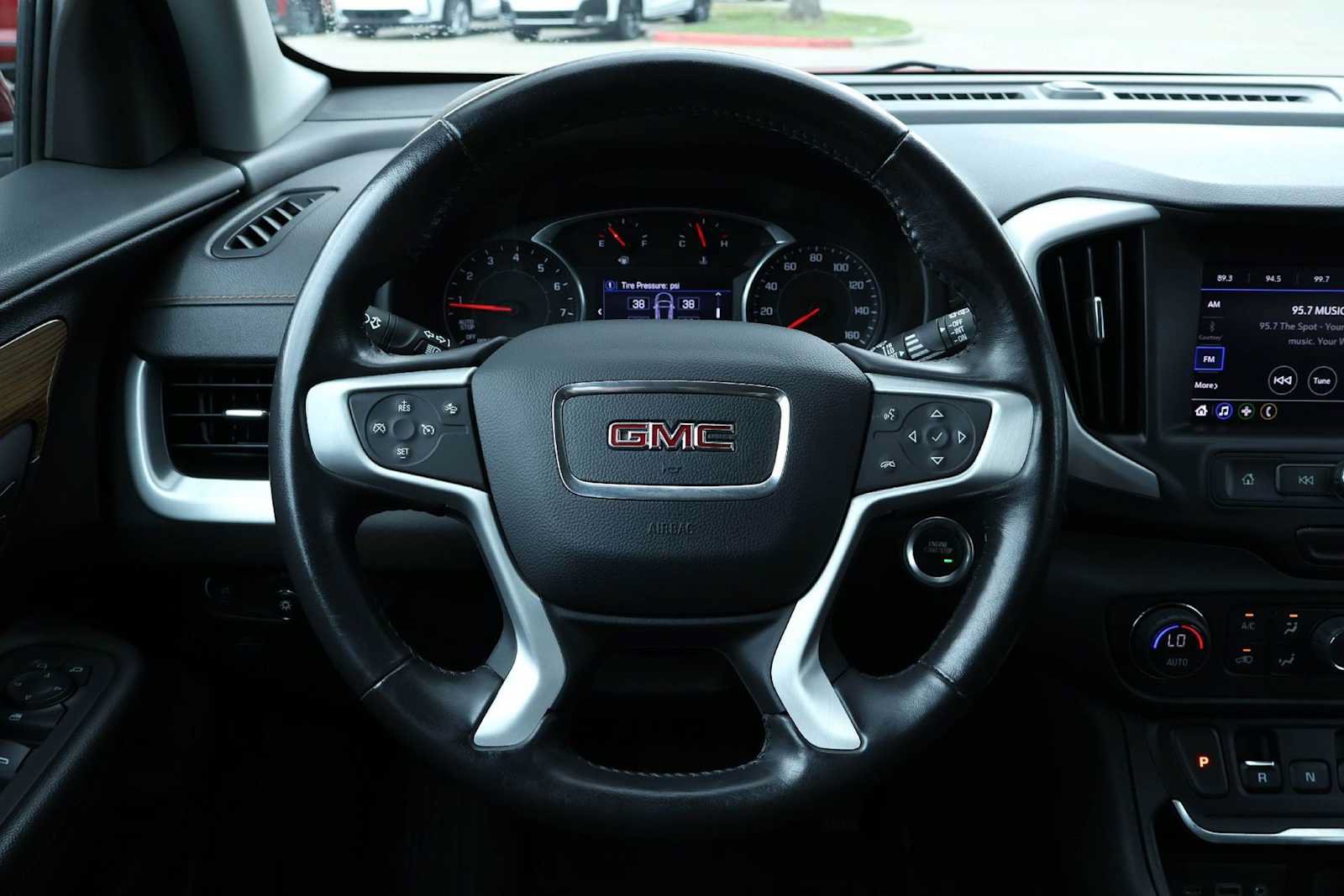 Used 2020 GMC Terrain SLE w/ Driver Convenience Package FWD image 15