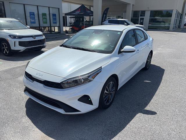 Used 2023 Kia Forte LXS FWD image 3