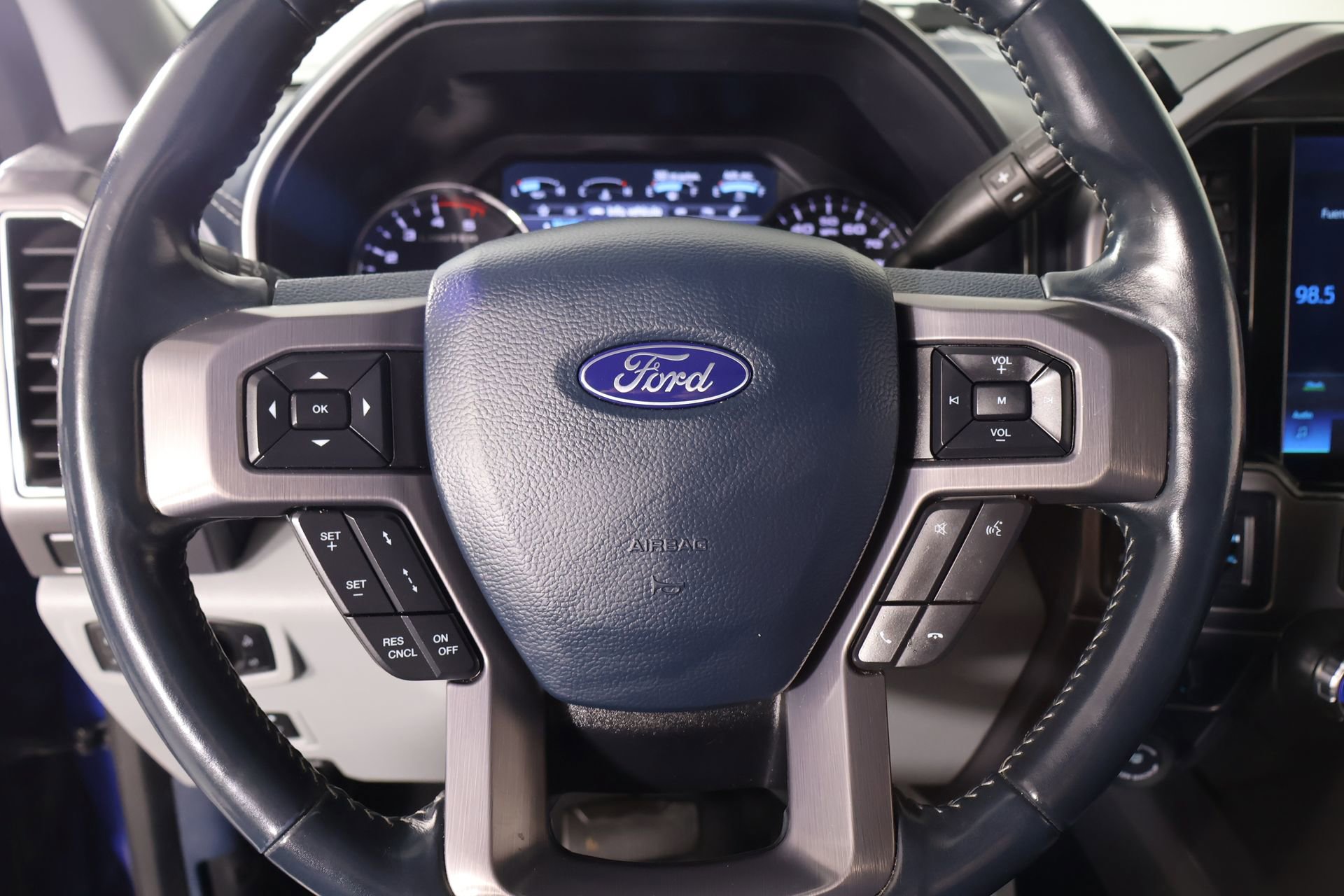 Used 2022 Ford F250 Limited w/ FX4 Off-Road Package AWD/4WD image 3