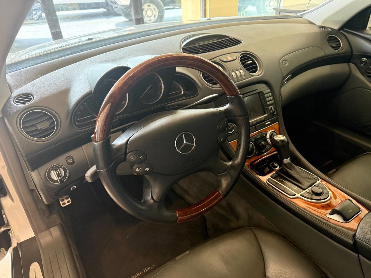 Used 2005 Mercedes-Benz SL 500 image 18